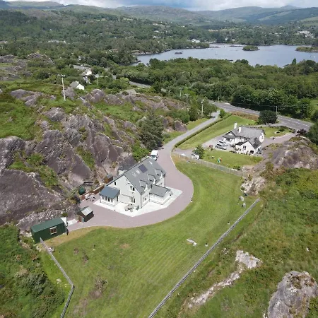 Monterno, Luxury Glengarriff, County Cork - Sleeps 8 * Glengarriff